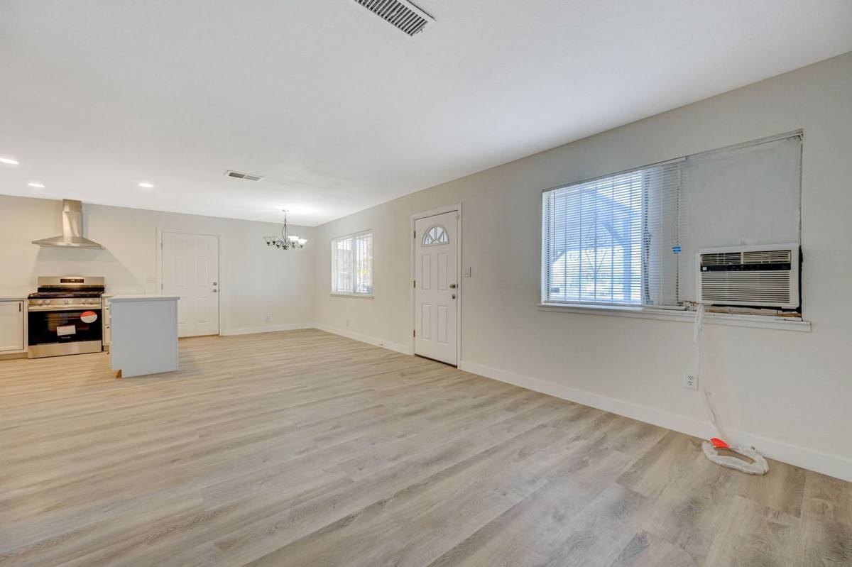 House for rent at 893 W Bartlett Ave, Las Vegas, NV 89106