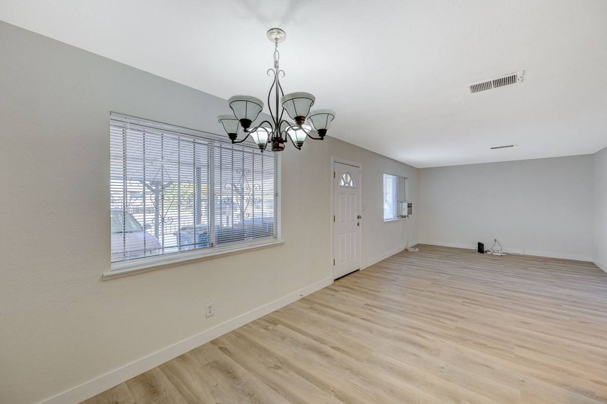 House for rent at 893 W Bartlett Ave, Las Vegas, NV 89106