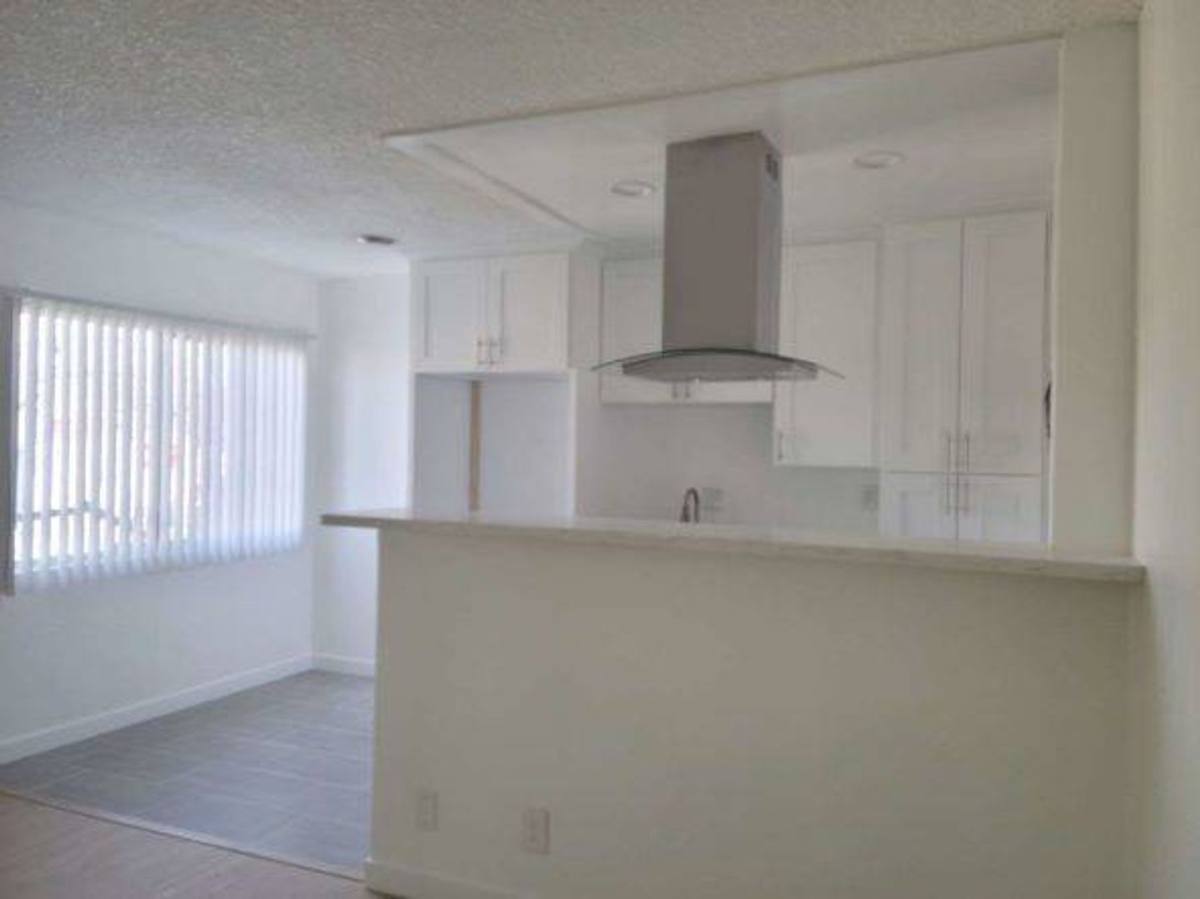 Apartment for rent at 4540 Vista Del Monte, Sherman Oaks, CA 91403