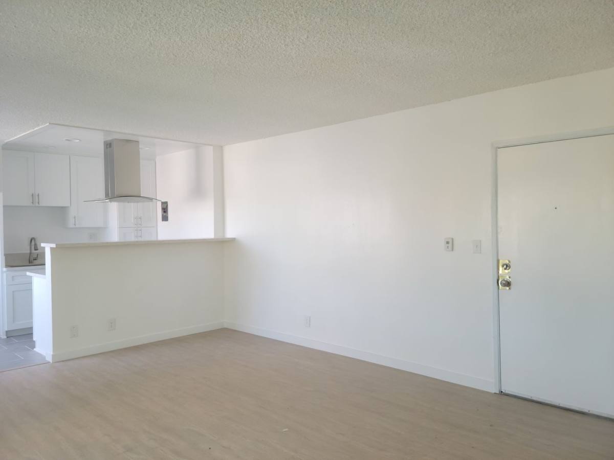 Apartment for rent at 4540 Vista Del Monte, Sherman Oaks, CA 91403