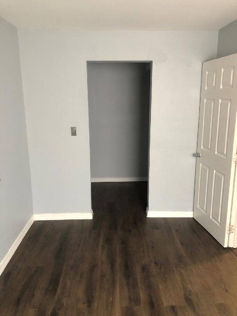 Apartment for rent at 511 S Graham Ave, Carbondale, IL 62901