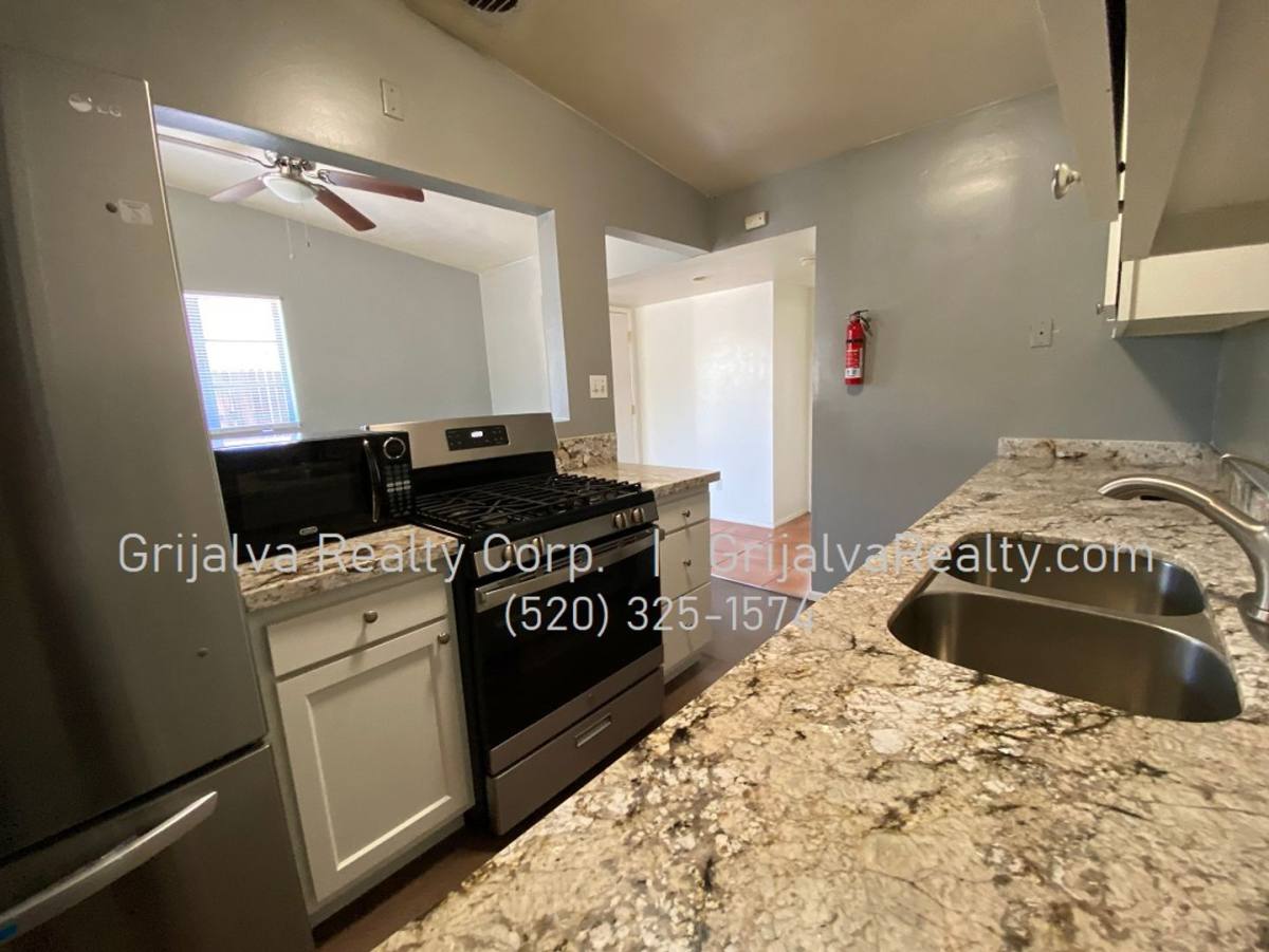 Apartment for rent at 1416 E Lee St, Tucson, AZ 85719