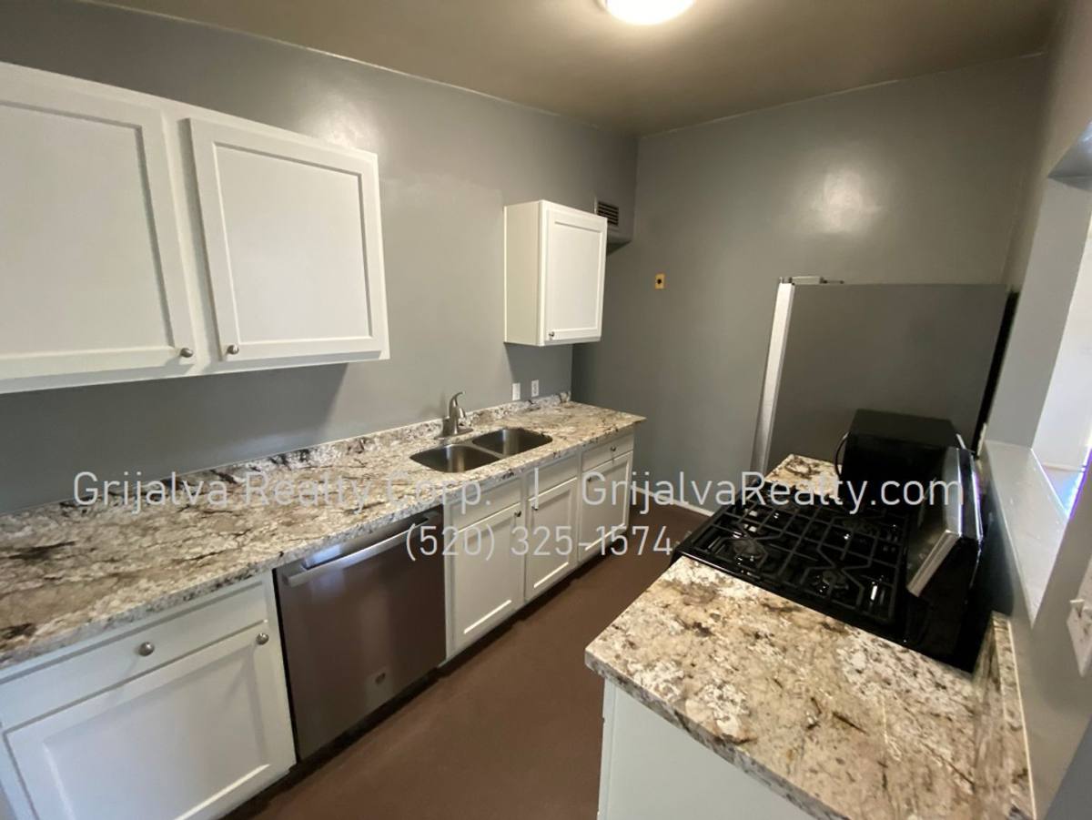 Apartment for rent at 1416 E Lee St, Tucson, AZ 85719