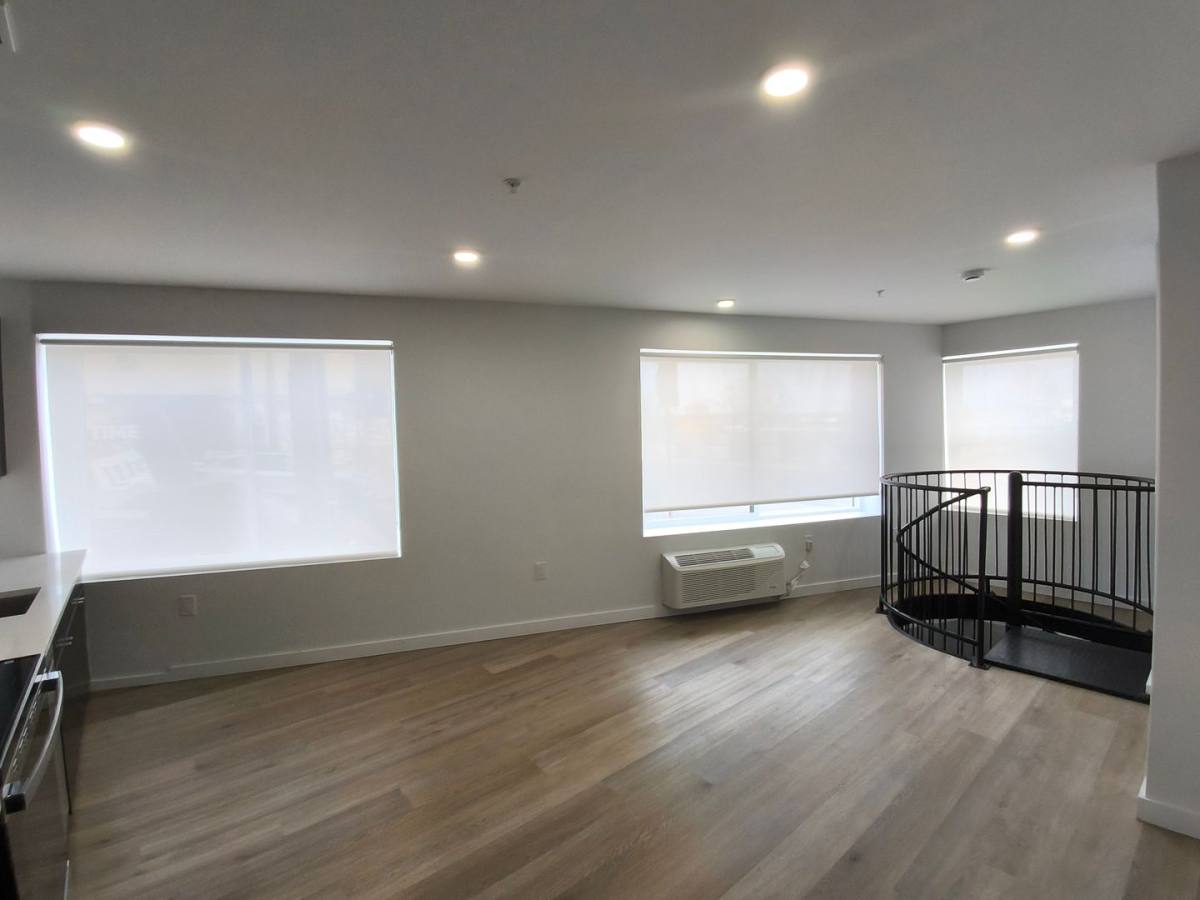Apartment for rent at 486 Market St, Newark, NJ 07105