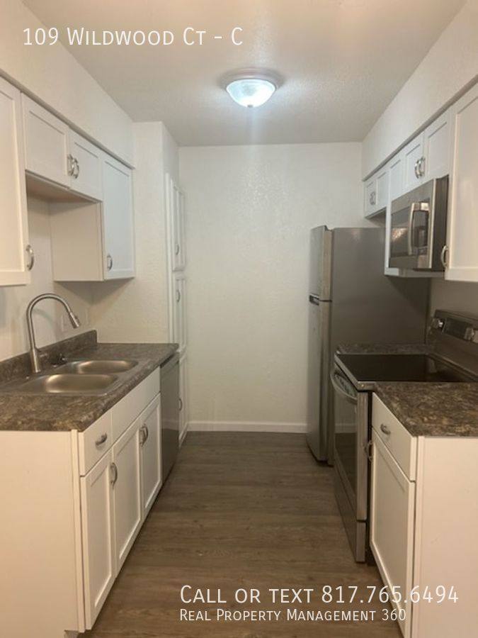 Apartment for rent at 109 Wildwood Court #C, Grapevine, TX 76051