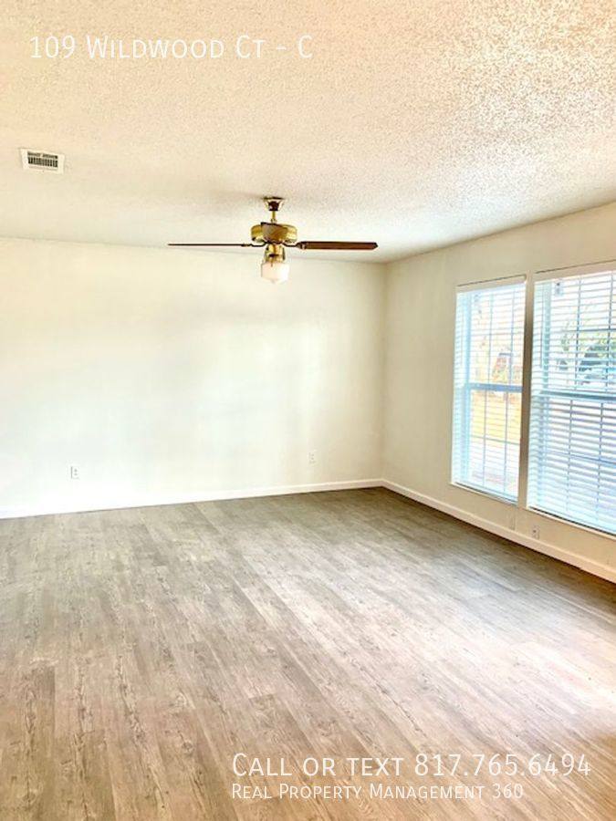 Apartment for rent at 109 Wildwood Court #C, Grapevine, TX 76051