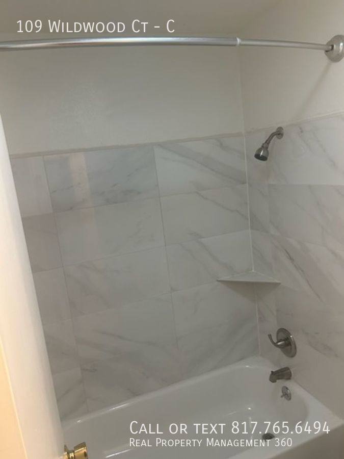 Apartment for rent at 109 Wildwood Court #C, Grapevine, TX 76051