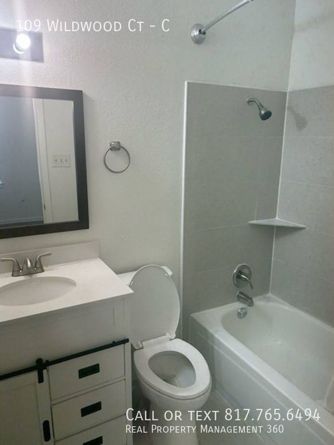 Apartment for rent at 109 Wildwood Court #C, Grapevine, TX 76051
