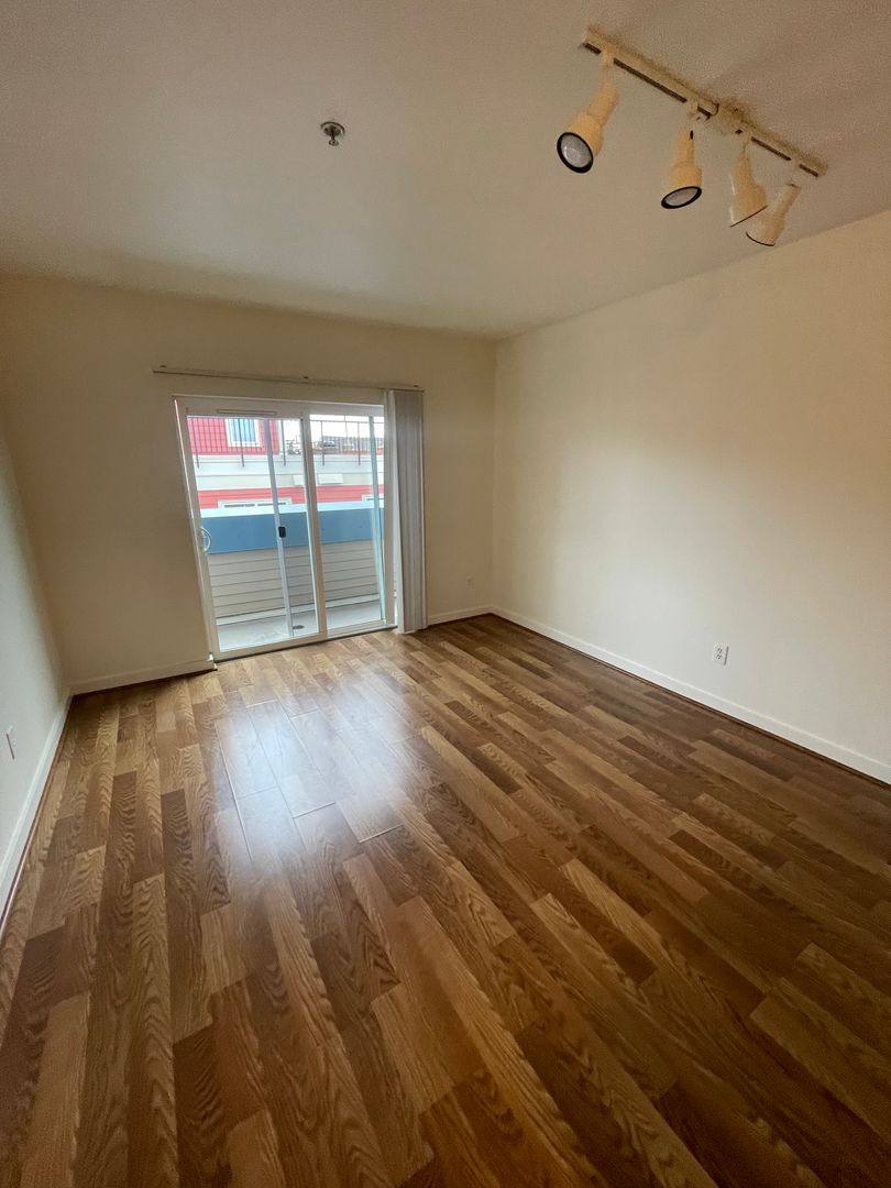 Apartment for rent at 525 1st Ave W, Seattle, WA 98119