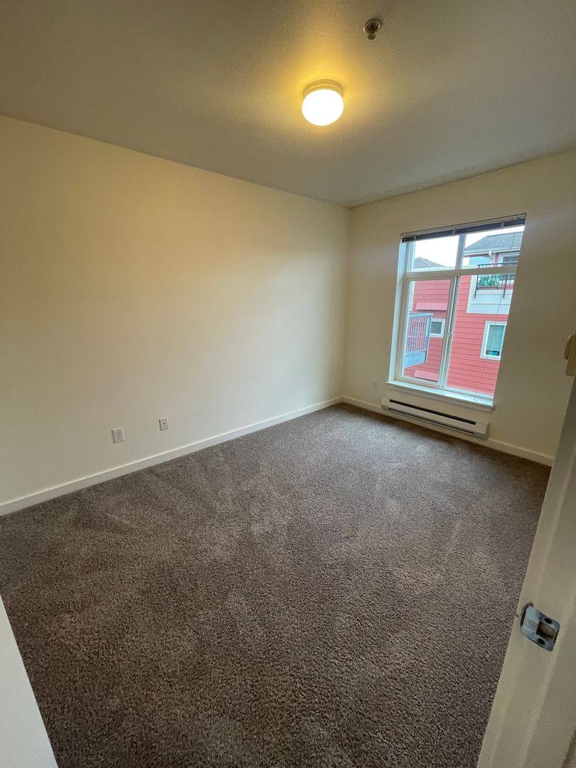 Apartment for rent at 525 1st Ave W, Seattle, WA 98119
