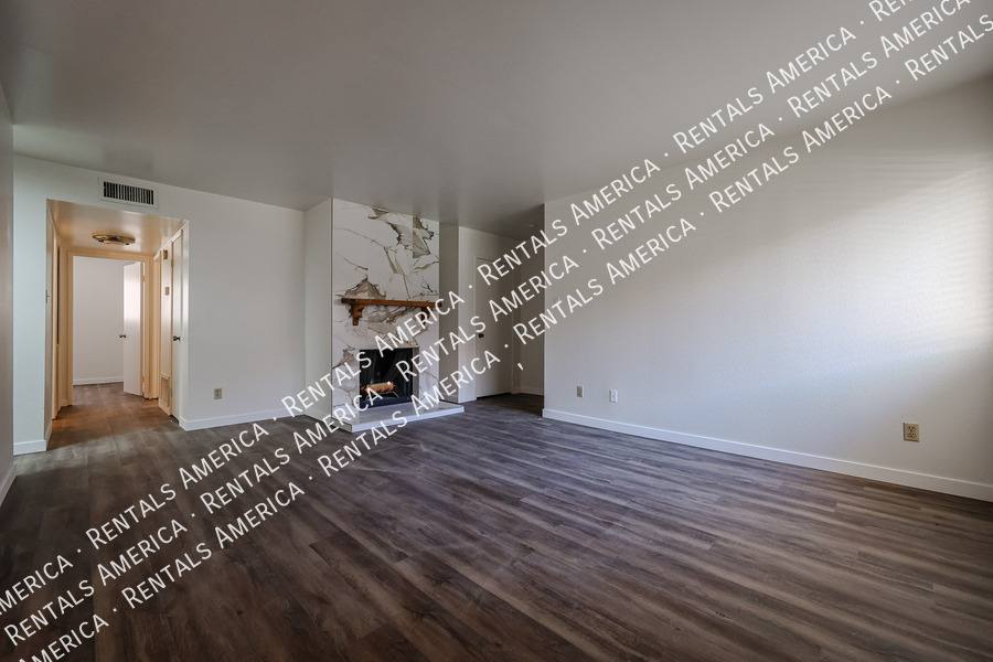 Condo for rent at 5525 E Thomas Rd #I3, Phoenix, AZ 85018