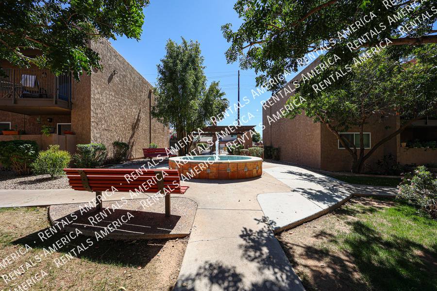 Condo for rent at 5525 E Thomas Rd #I3, Phoenix, AZ 85018