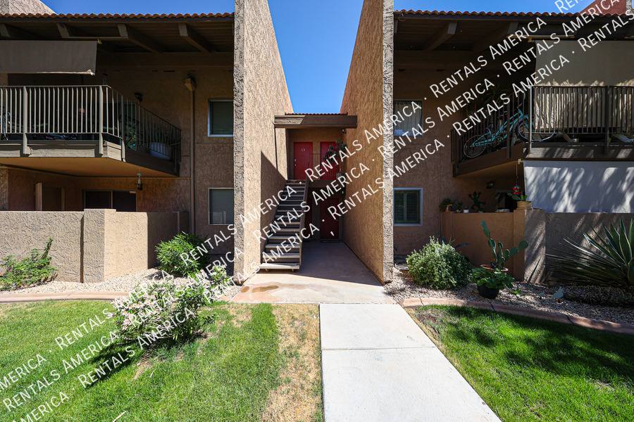 Condo for rent at 5525 E Thomas Rd #I3, Phoenix, AZ 85018