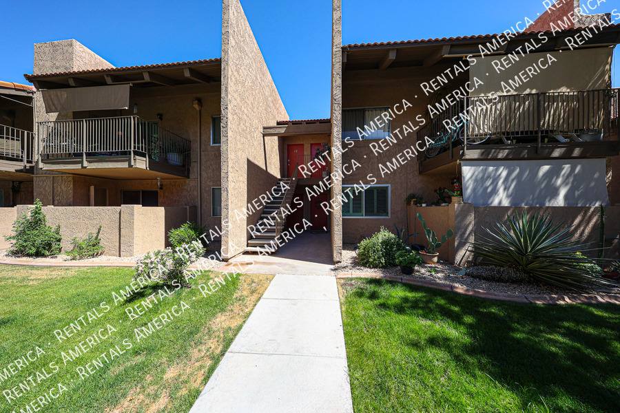 Condo for rent at 5525 E Thomas Rd #I3, Phoenix, AZ 85018