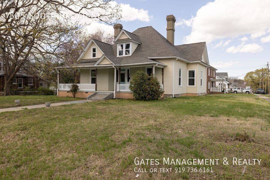 Apartment for rent at 805 S Broad St #805-A, Burlington, NC 27215