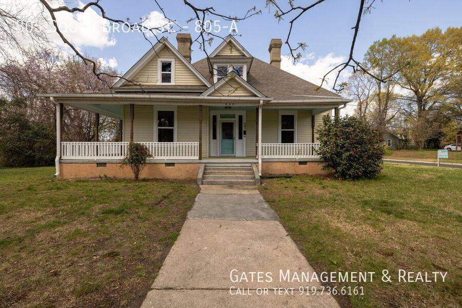 Apartment for rent at 805 S Broad St #805-A, Burlington, NC 27215