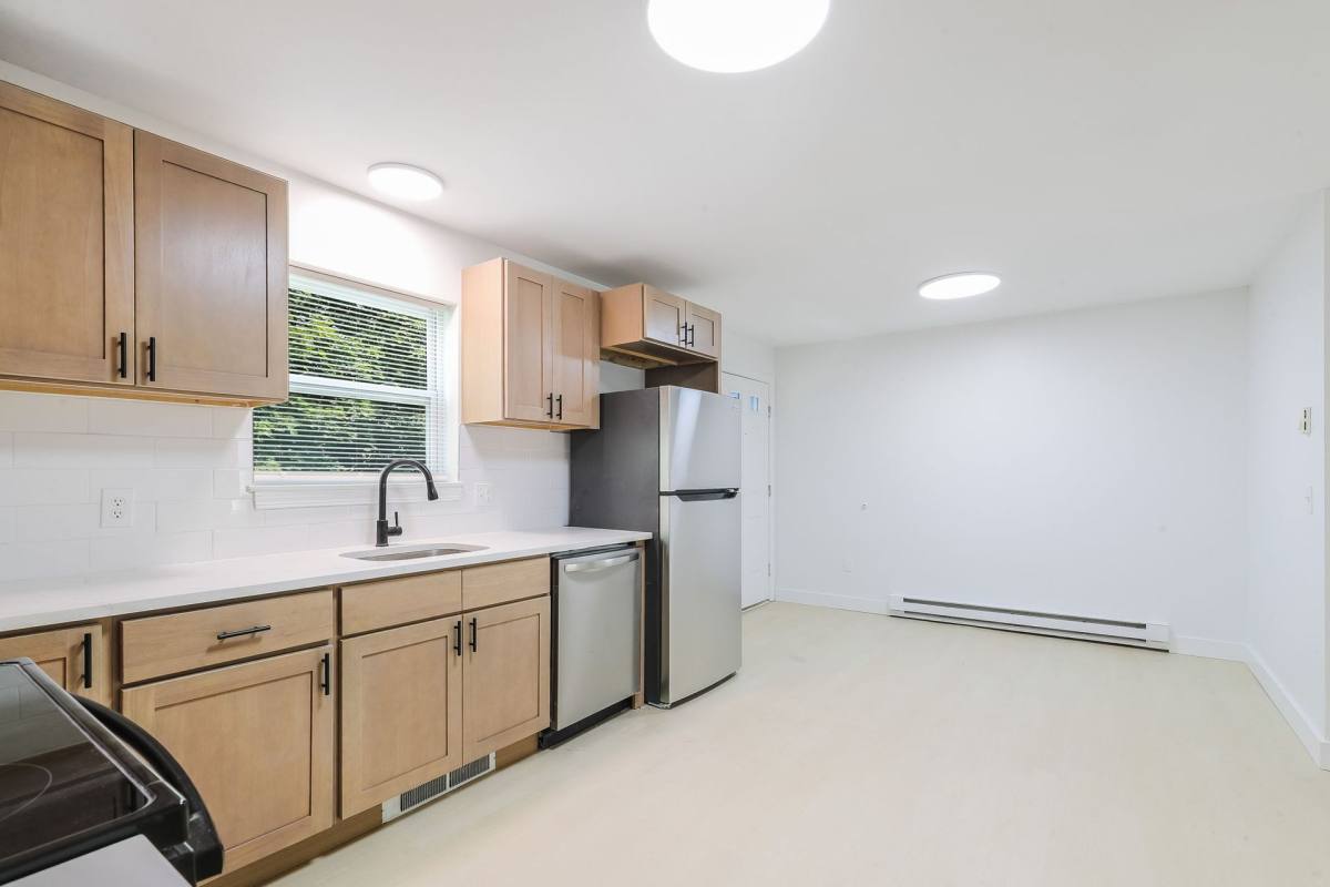 Townhouse for rent at 62 Chestnut St, Danbury, CT 06810