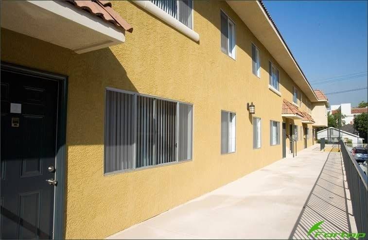 Apartment for rent at 3029 Shrine Place, Los Angeles, CA 90007
