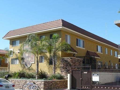 Apartment for rent at 3029 Shrine Place, Los Angeles, CA 90007