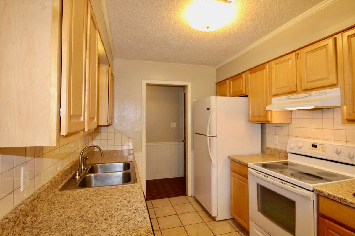 House for rent at 2124 Allenhurst, Norman, OK 73071