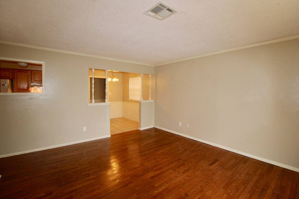 House for rent at 2124 Allenhurst, Norman, OK 73071