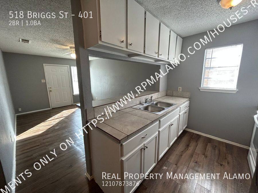 Apartment for rent at 518 Briggs St #401, San Antonio, TX 78211