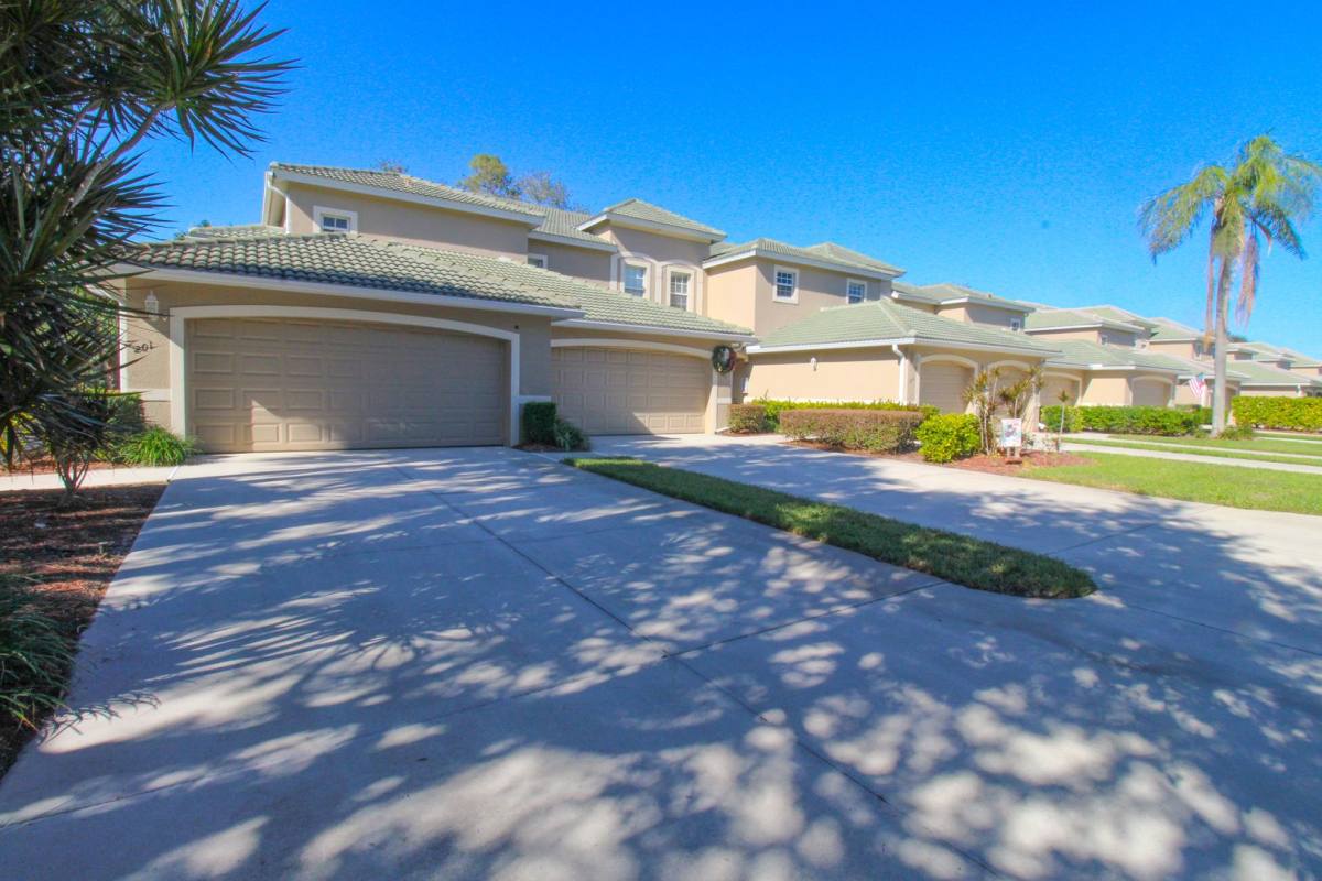 Condo for rent at 3435 Laurel Greens Lane S, Naples, FL 34119