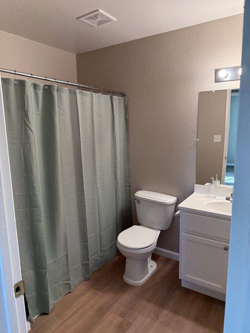 Apartment for rent at 2080 W La Loma Dr, Rancho Cordova, CA 95670