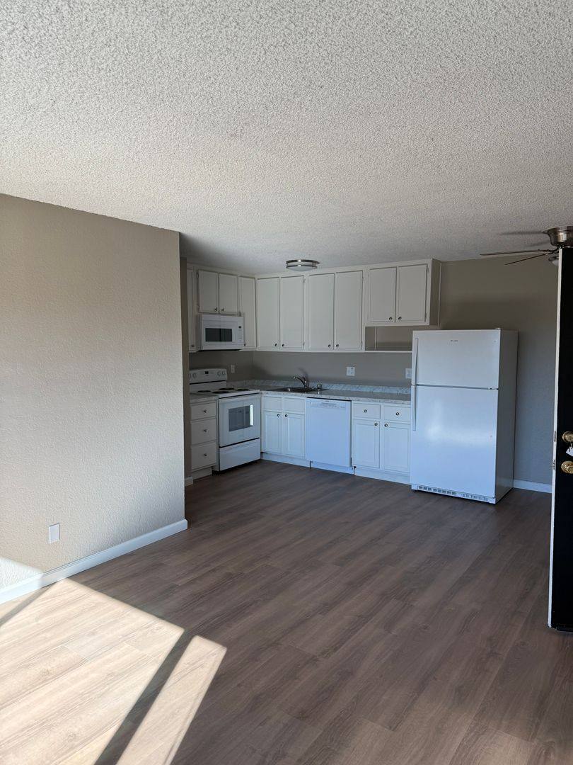 Apartment for rent at 2080 W La Loma Dr, Rancho Cordova, CA 95670