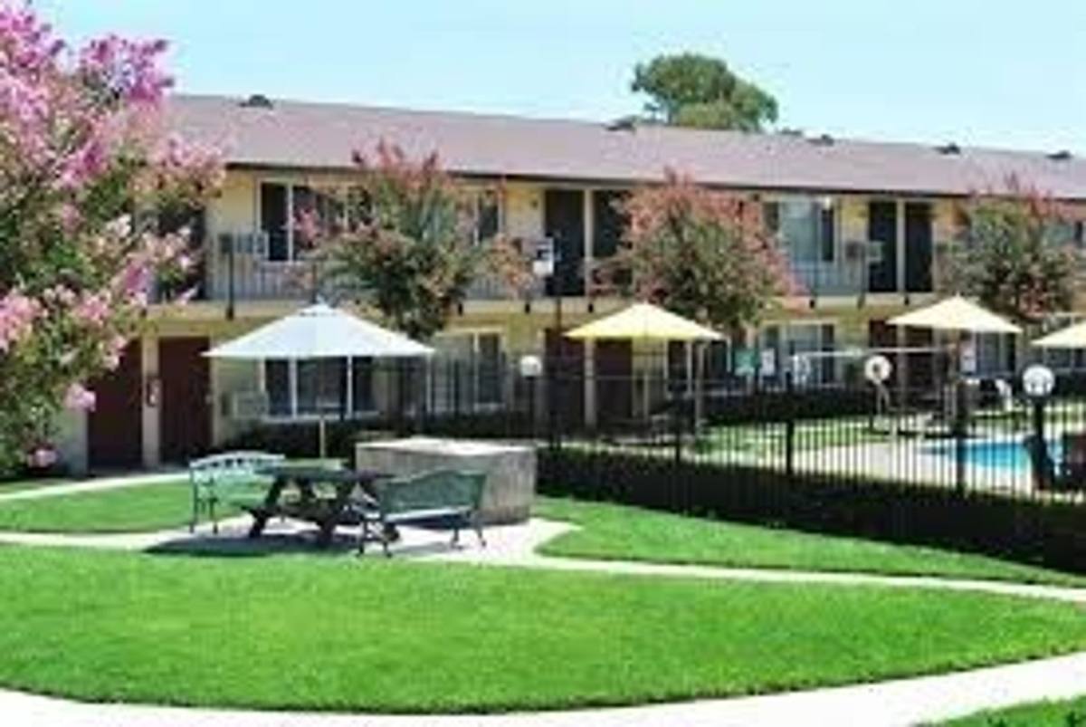 Apartment for rent at 2080 W La Loma Dr, Rancho Cordova, CA 95670