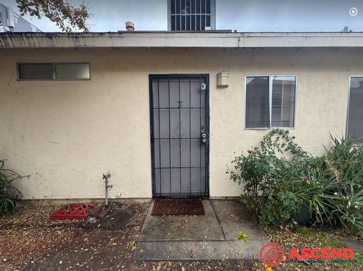 Apartment for rent at 1849 Golden State Ave, Bakersfield, CA 93301