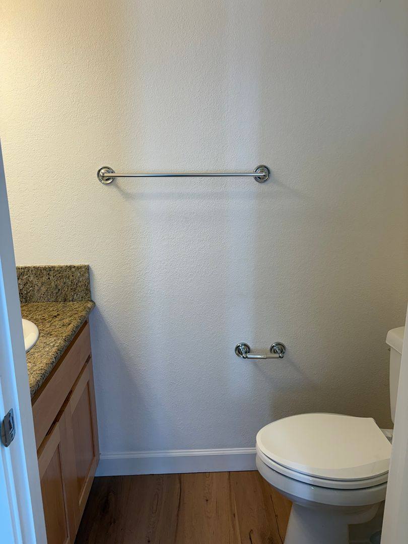 Townhouse for rent at 422 Upham St, Petaluma, CA 94952