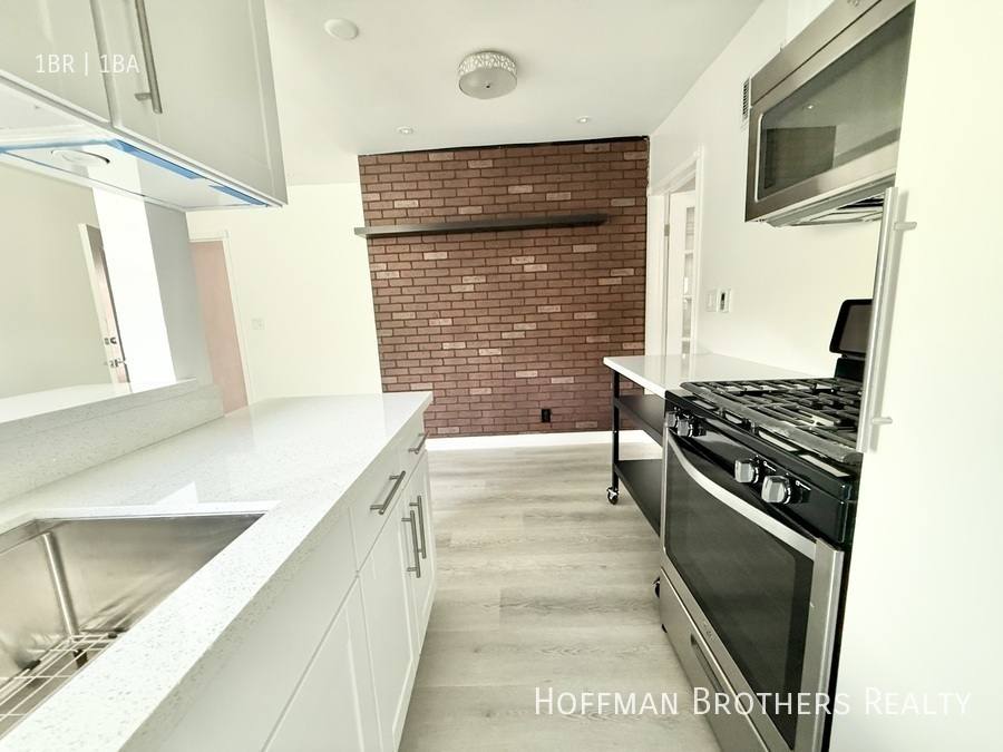 Apartment for rent at 1317 N June St #117, Los Angeles, CA 90028