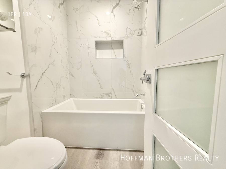 Apartment for rent at 1317 N June St #117, Los Angeles, CA 90028