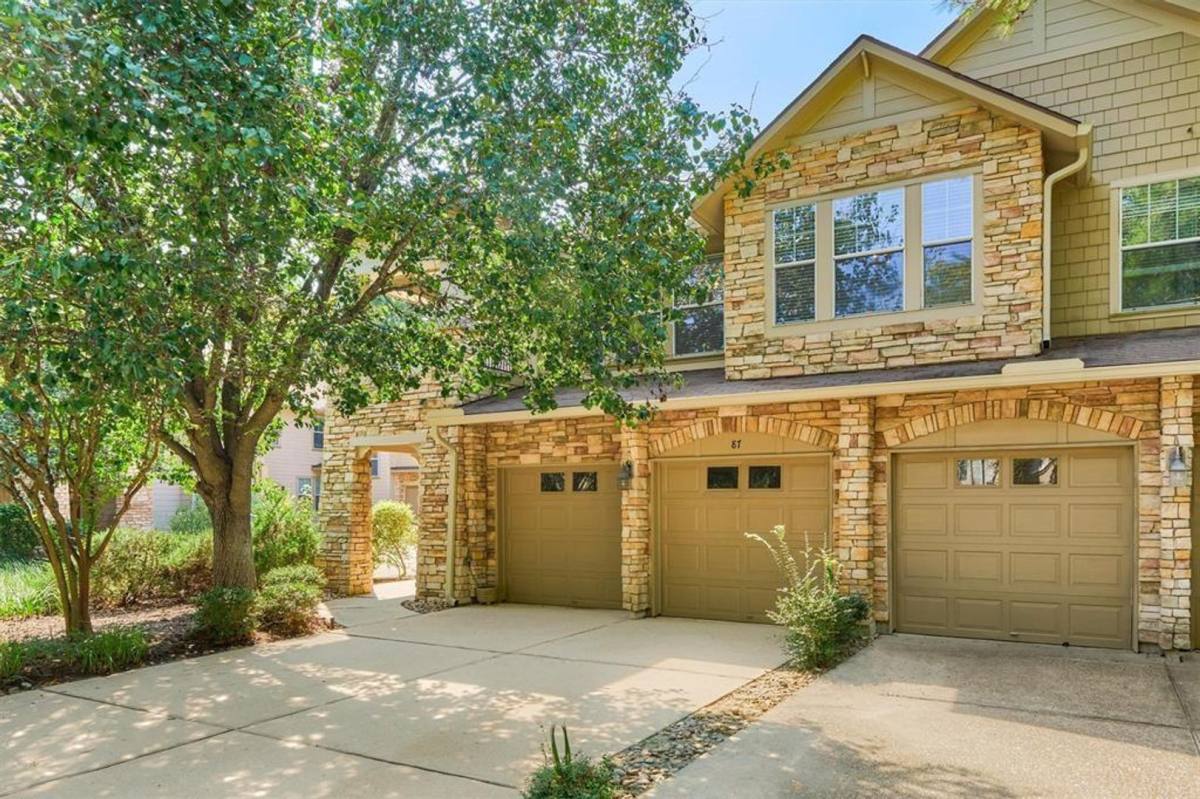 House for rent at 87 Woodlily Place, Spring, TX 77382