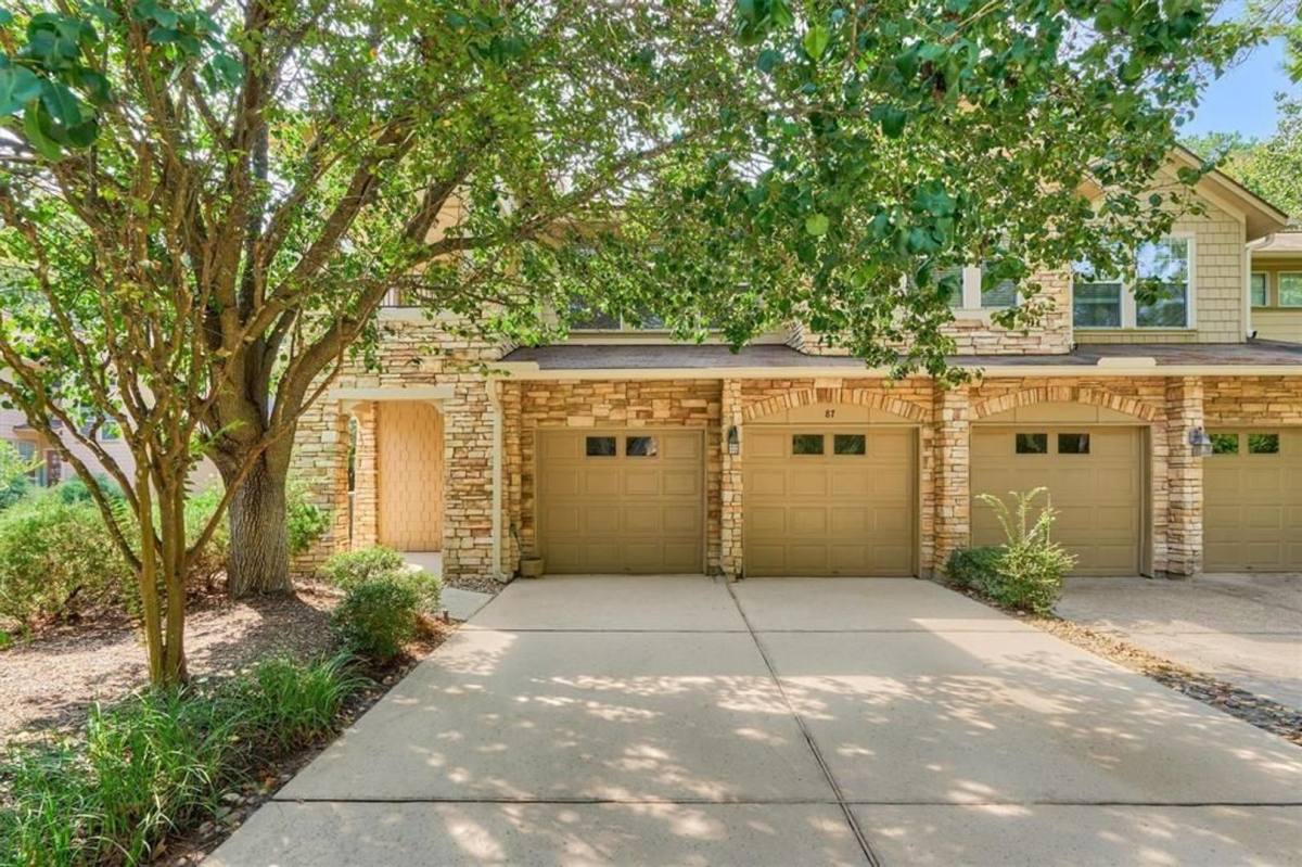 House for rent at 87 Woodlily Place, Spring, TX 77382