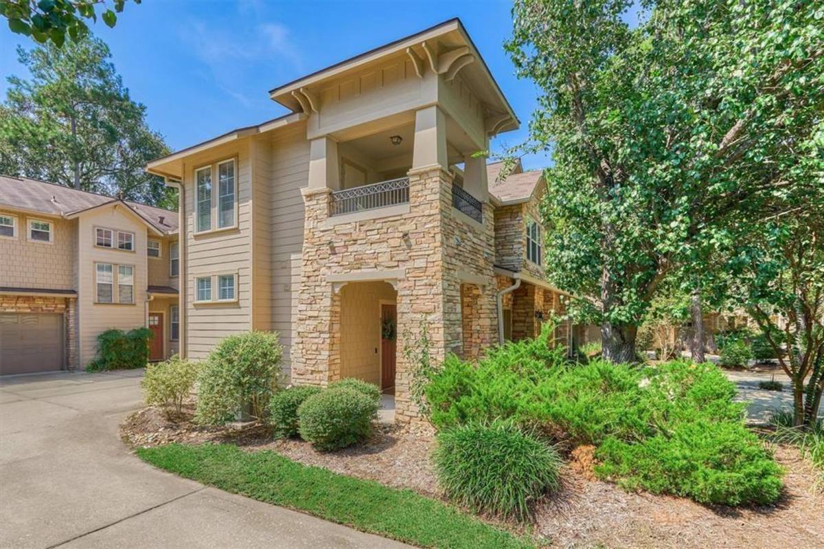 House for rent at 87 Woodlily Place, Spring, TX 77382