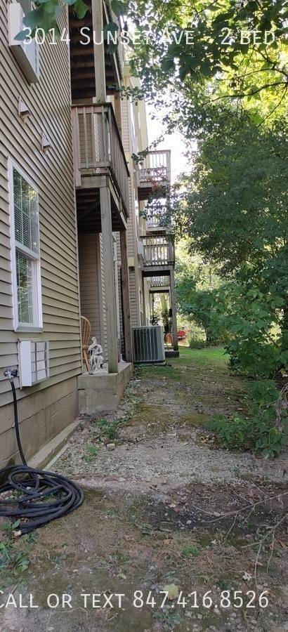 Apartment for rent at 3014 Sunset Ave, Waukegan, IL 60087