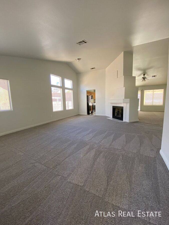 House for rent at 181 Laguna Hills Court, Henderson, NV 89002