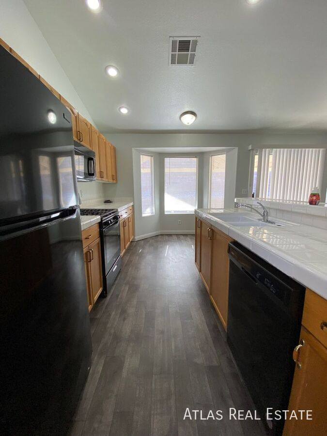 House for rent at 181 Laguna Hills Court, Henderson, NV 89002