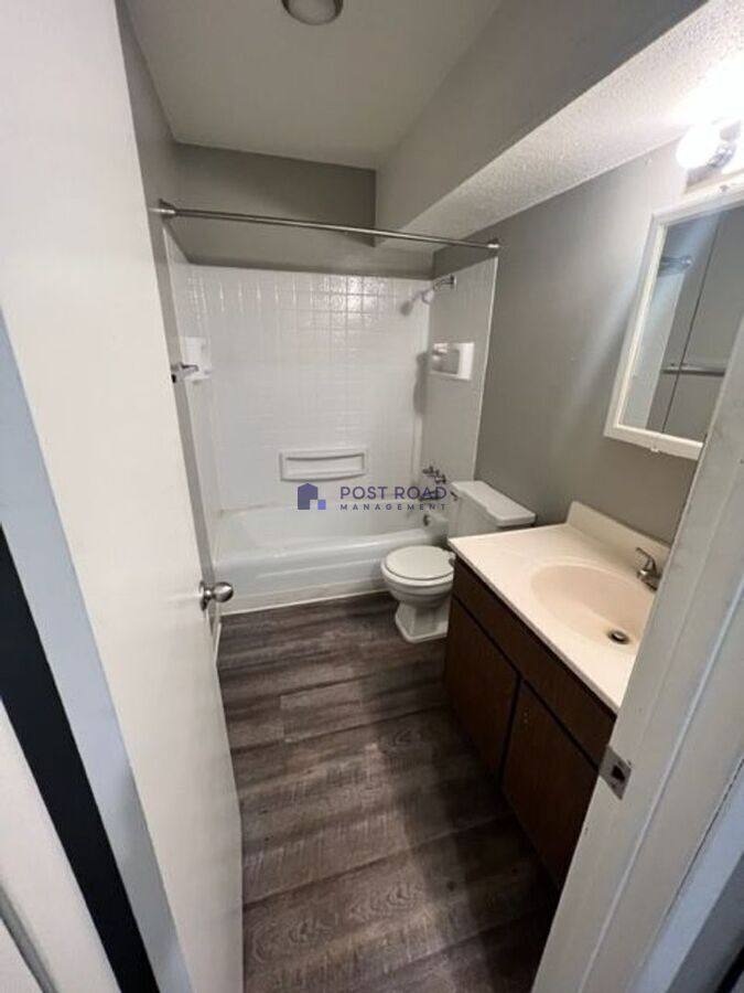 Apartment for rent at 723 W 27th St S #201, Wichita, KS 67217