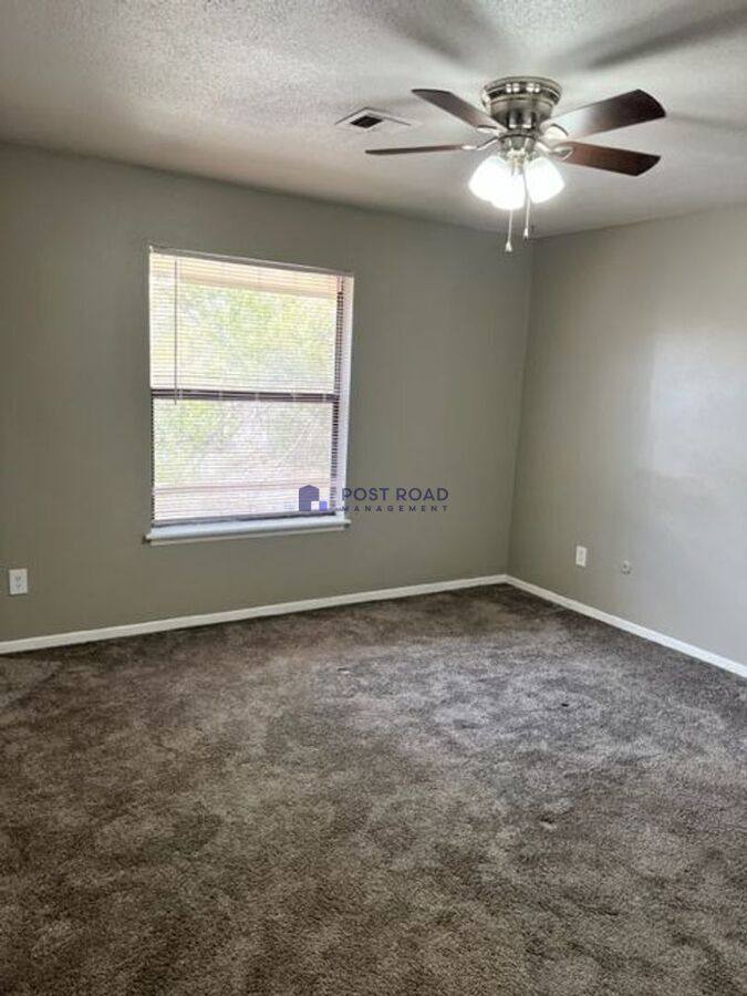 Apartment for rent at 723 W 27th St S #201, Wichita, KS 67217