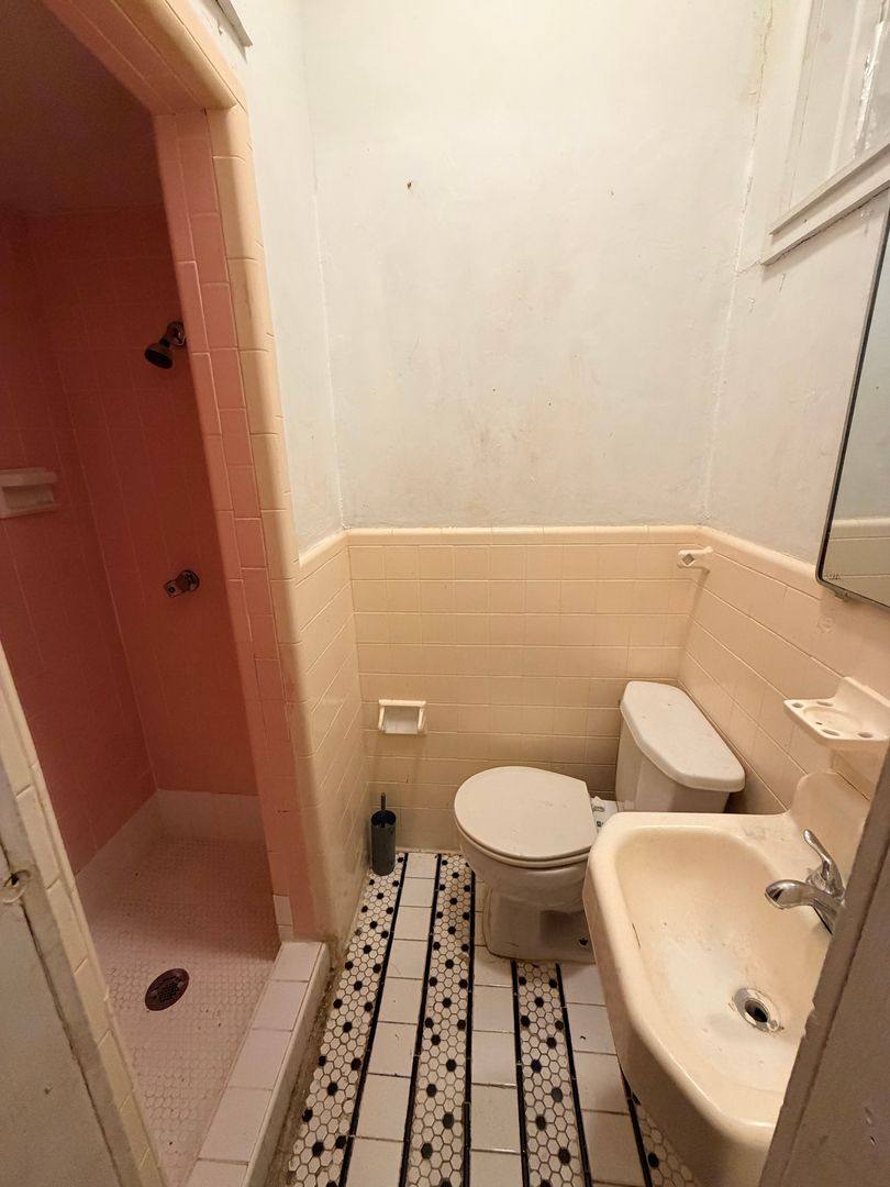 House for rent at 431 College St #B, Shreveport, LA 71104