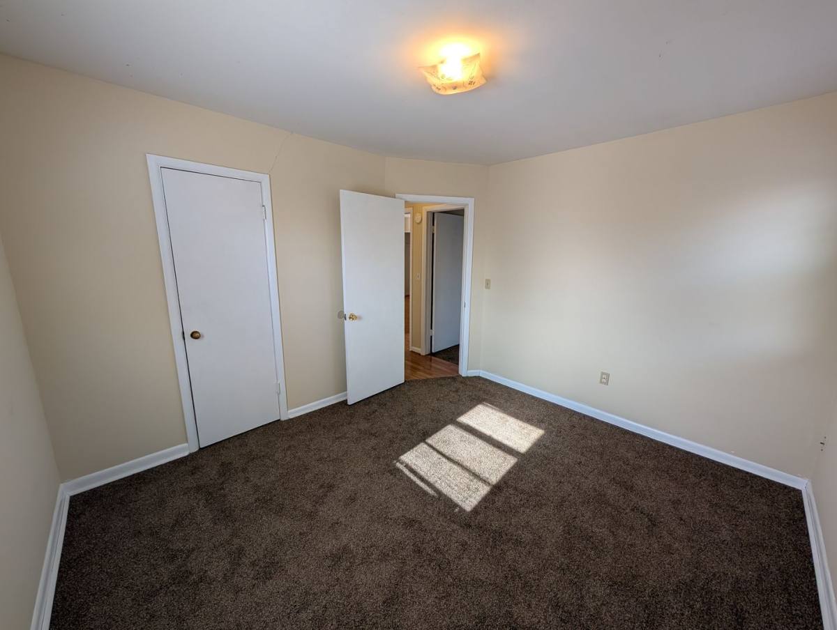 House for rent at 1010 E Main St, Edmond, OK 73034