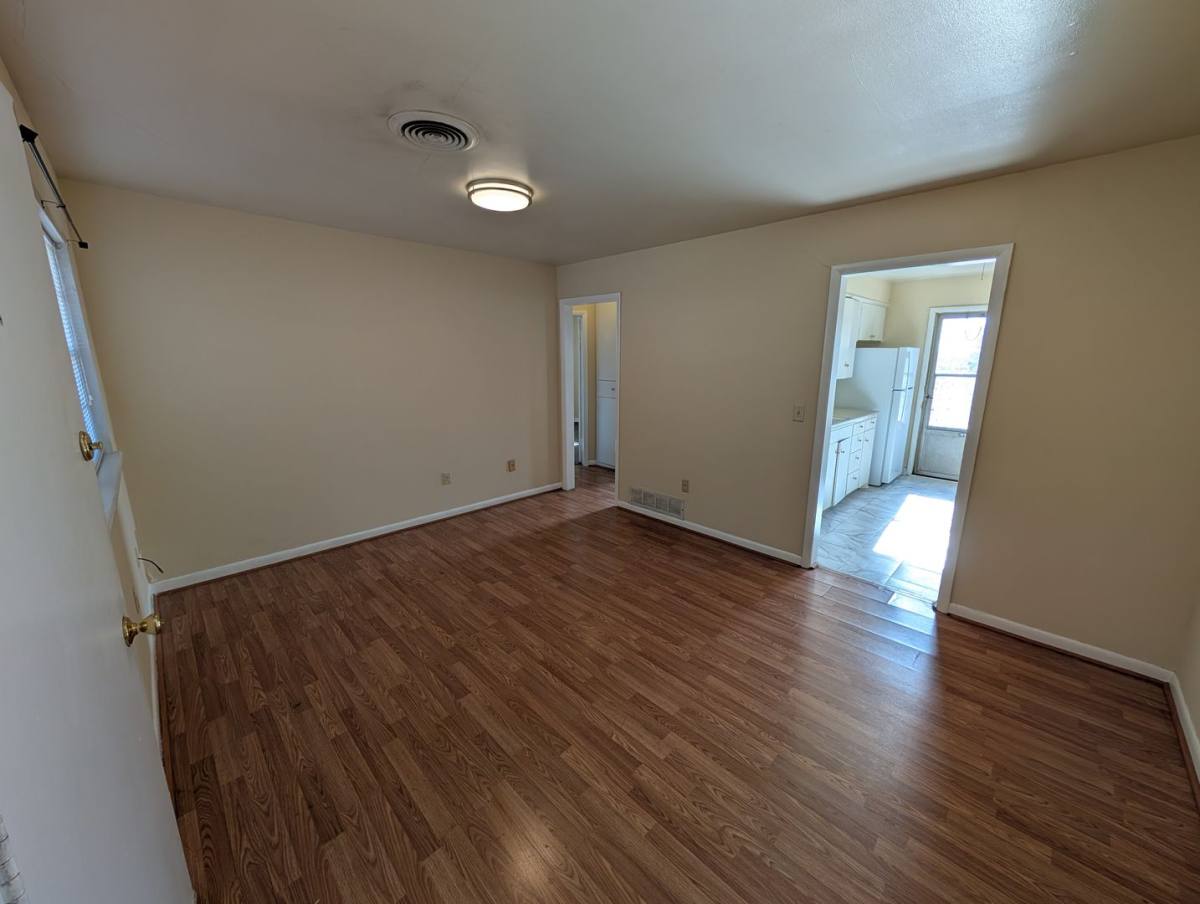 House for rent at 1010 E Main St, Edmond, OK 73034