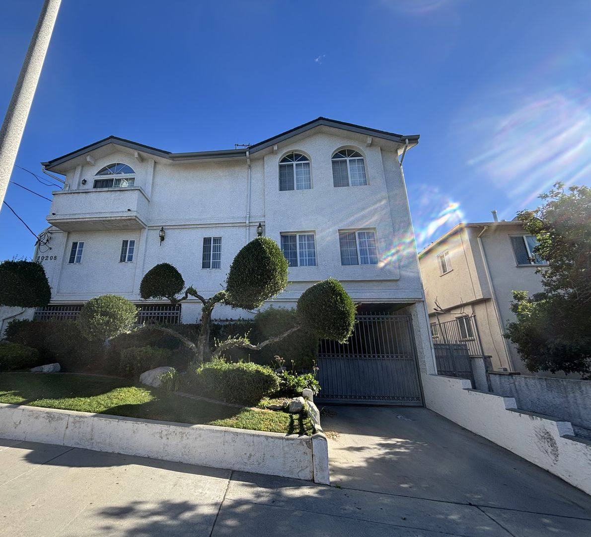 Apartment for rent at 10208 Pinewood Ave, Tujunga, CA 91042