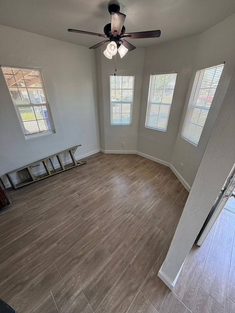 House for rent at 415 Jeffrey St, Bakersfield, CA 93305