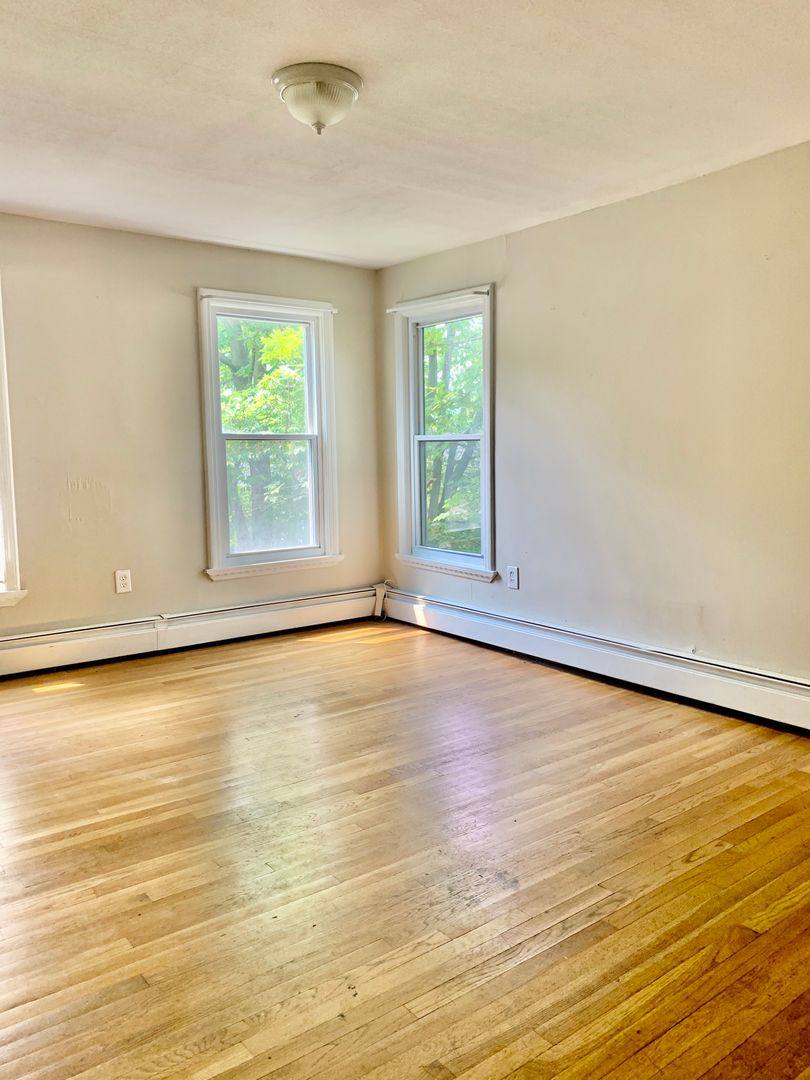 Apartment for rent at 329 Salt Springs Rd, Syracuse, NY 13224
