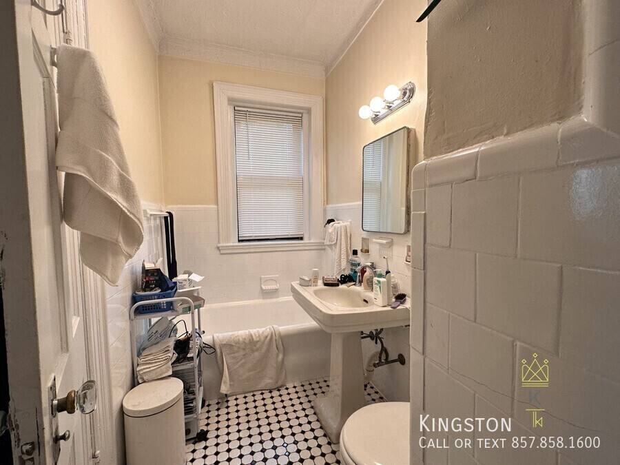 Apartment for rent at 38 Park St #1A, Brookline, MA 02446