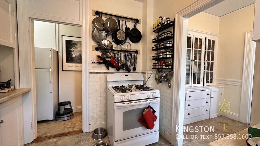 Apartment for rent at 38 Park St #1A, Brookline, MA 02446